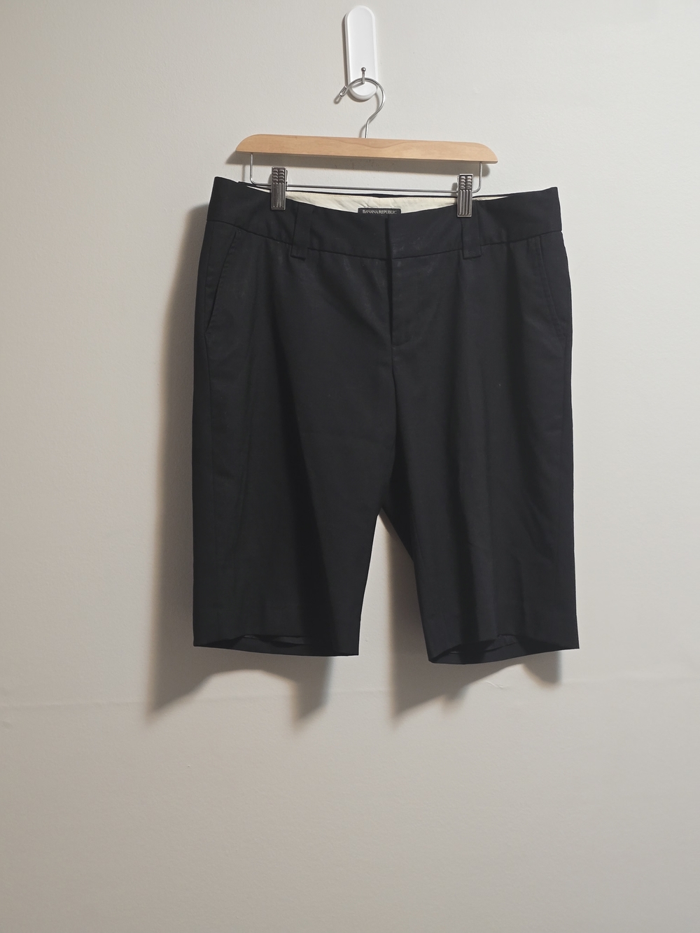 Banana Republic Black Stretch Dress Slim Shorts - Unbranded